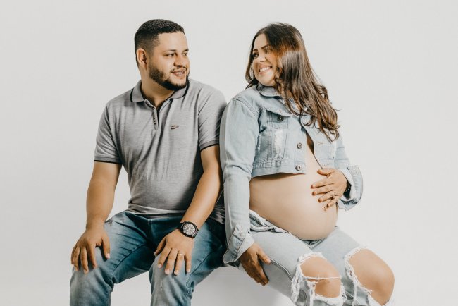 Overcoming Fertility Challenges: Support from Surrogacy and Fertility Clinics