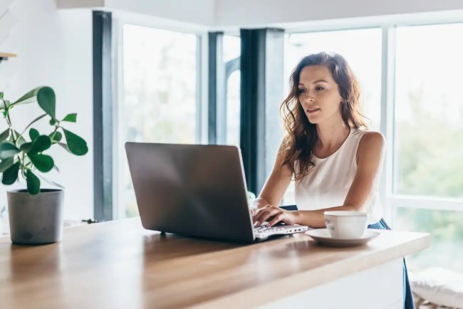 Best Remote and Side Jobs for Seniors and Students Near You