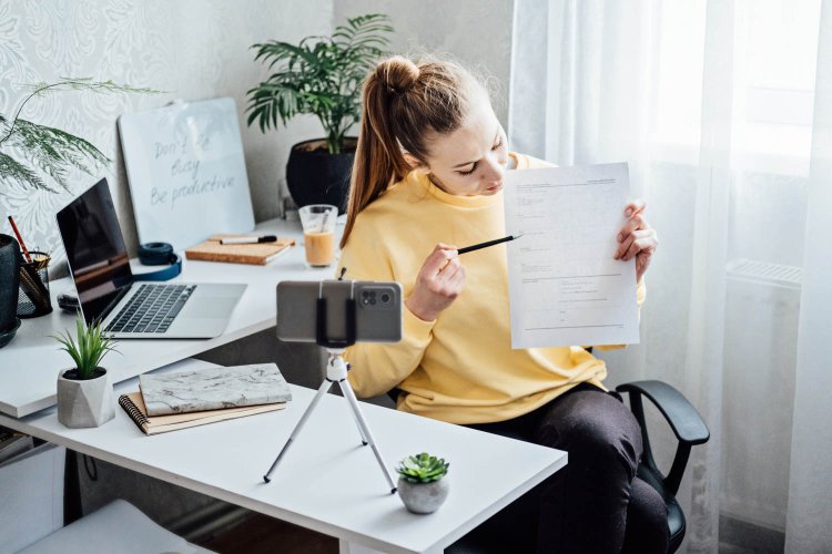 Top Ways to Find and Earn Money Quickly from Home