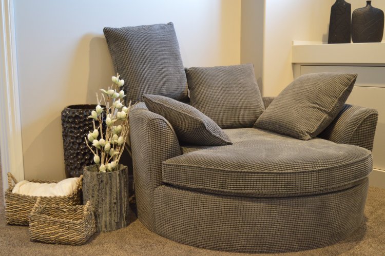 Modern Recliners: Budget-Friendly Solutions for Back Pain